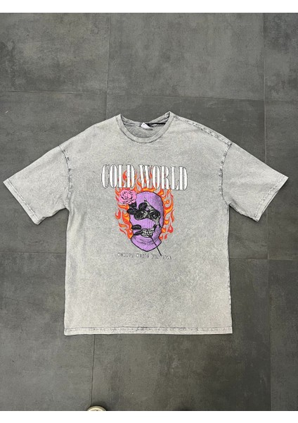 Cold World Yıkamalı Gri Tshirt fırsatları
