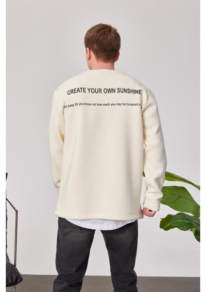 Arkası Yazılı Krem Sweatshirt