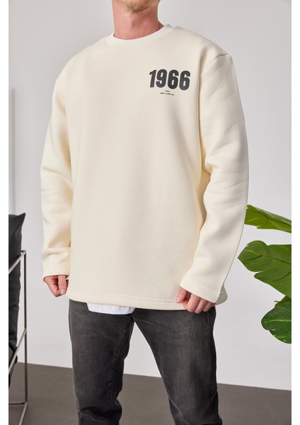 1966 Baskılı Krem Sweatshrt fırsatları