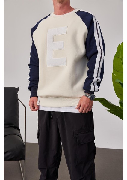 E Harf Baskılı Krem Sweatshirt