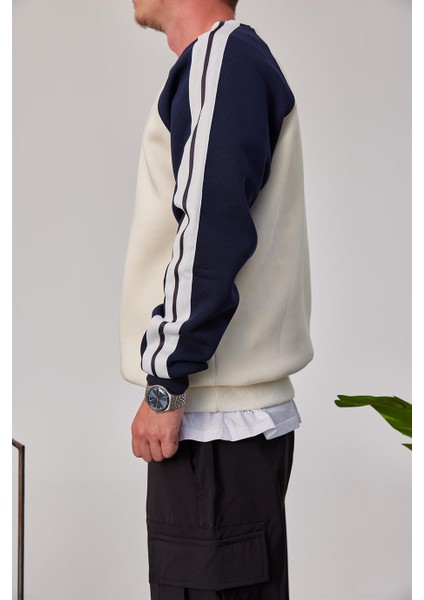 E Harf Baskılı Krem Sweatshirt fiyatları