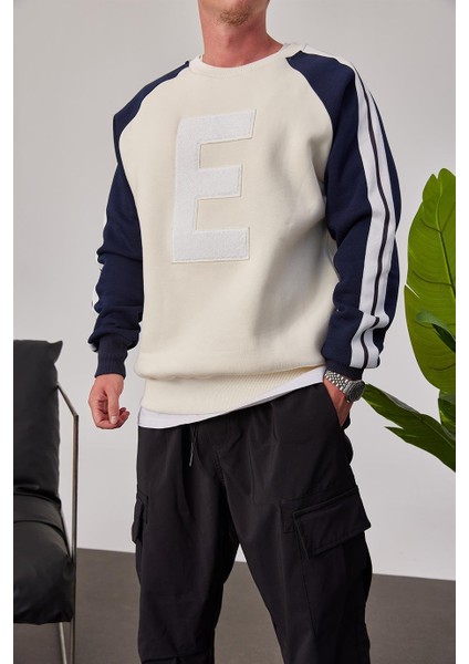 E Harf Baskılı Krem Sweatshirt fırsatları