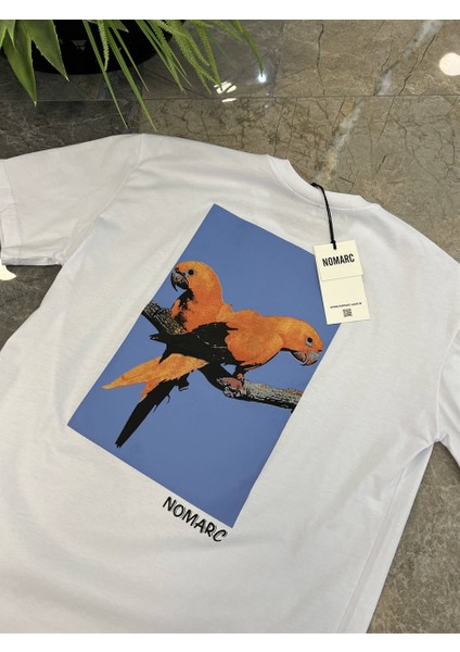 Arka Papağan Detaylı Beyaz Tshirt fırsatları