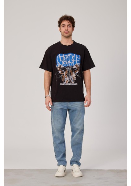 Kelebek Baskılı Yıkamalı Siyah Tshirt
