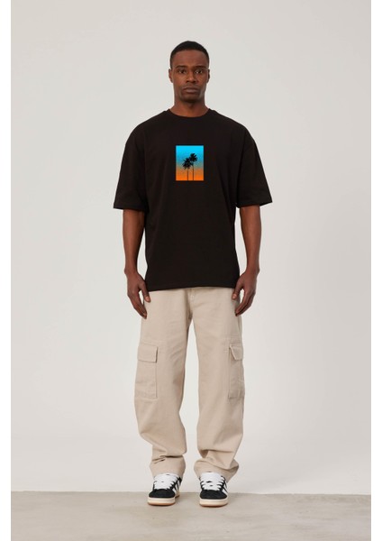 Önü Ağaç Baskılı Siyah Tshirt