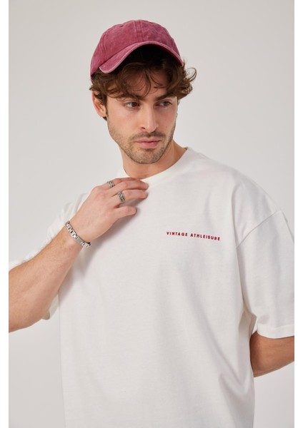 Vintage Athleisure Yazılı Beyaz Tshirt fırsatları