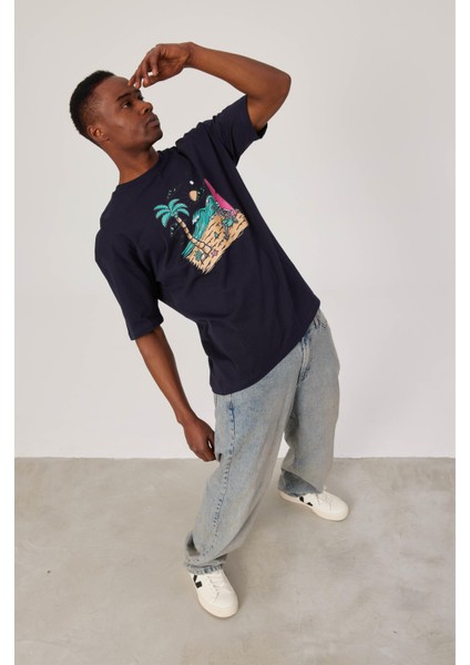 Sörfçü Iskelet Baskılı Lacivert Tshirt fiyatları