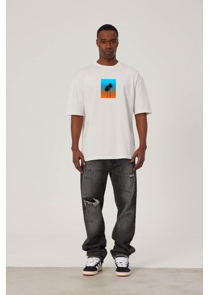 Önü Ağaç Baskılı Beyaz Tshirt
