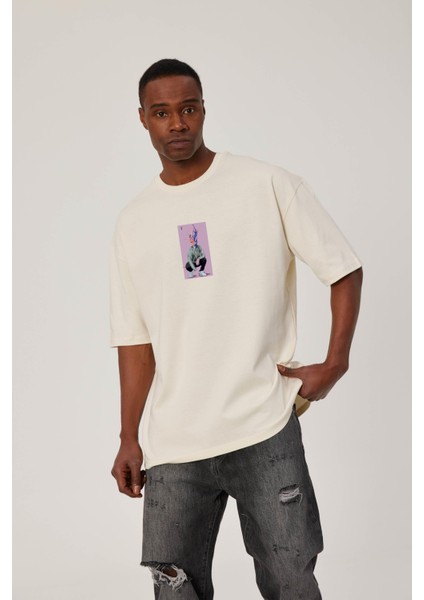 Renkli Soyut Kafa Baskılı Krem Tshirt fiyatları