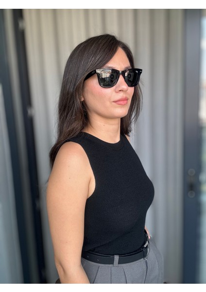 Siyah Yuvarlak Yaka Sıfır Kol Fitilli Triko Bluz fiyatları