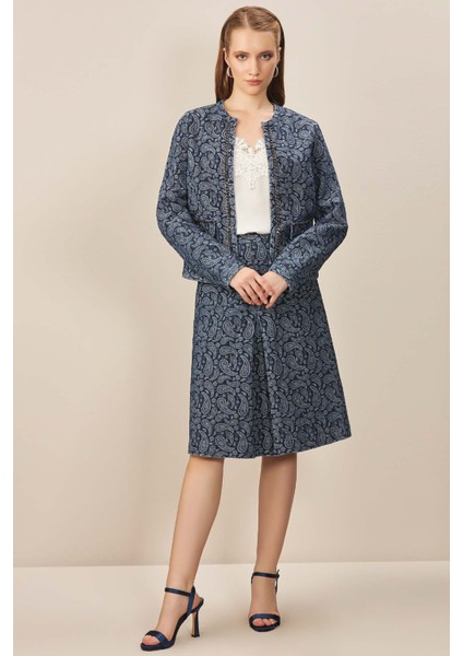 Yuvarlak Yaka Mavi Jakarlı Ceket