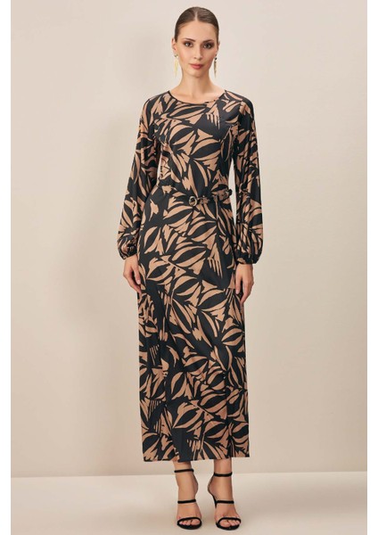 Kayık Yaka Çok Renkli Desenli Elbise