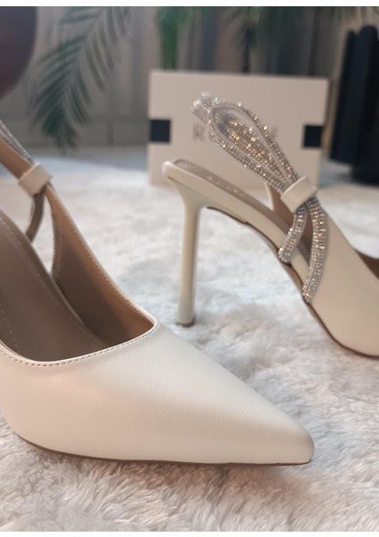 Atra Taş Işleme Detaylı, Sivri Burun, Topuk Dekolteli Sedefli 9,5 cm Stiletto Gelin Ayakkabısı