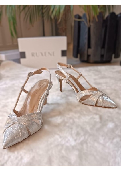 Elora Asimetrik Kesim Sivri Burun Topuk Dekolteli 7,5 cm Topuklu Ayakkabı