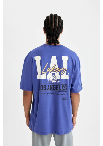 Fit NBA Los Angeles Lakers Oversize Geniş Kalıp Bisiklet Yaka Sırt Baskılı Pamuklu Kısa Kollu Tişört C9256AX24AU