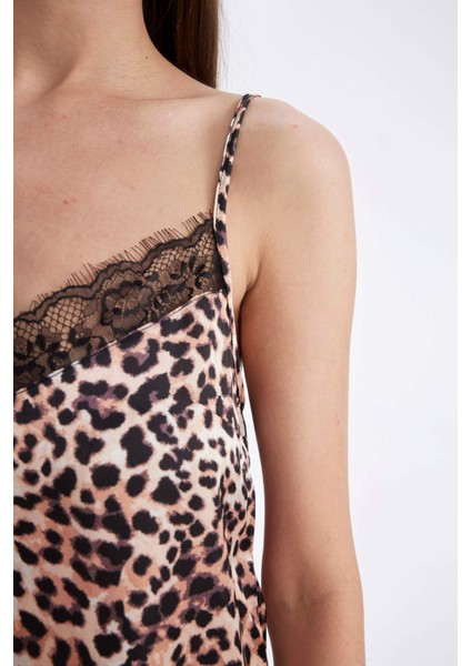 Saten Pijama Takımı Leopar Desenli Askılı Üst Esnek Belli Şort-Fall in Love D4406AX24HS