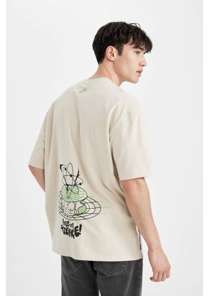 Rick and Morty Oversize Geniş Kalıp Bisiklet Yaka Sırt Baskılı Kısa Kollu Tişört B8100AX24SM