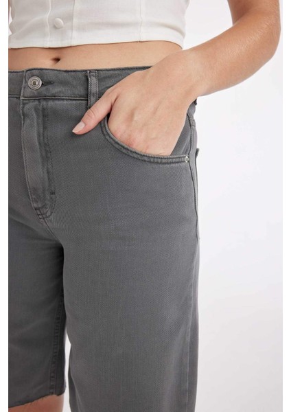 Normal Bel Kısa Paça Gabardin Bermuda Şort D0965AX24SM