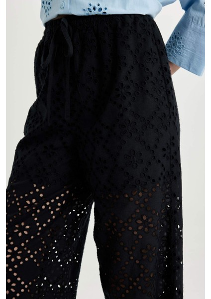 Wide Leg Kumaş Pantolon Geniş Bol Paça Cepli Yüksek Bel Brode Delikli Uzun Boy C0320AX24SM