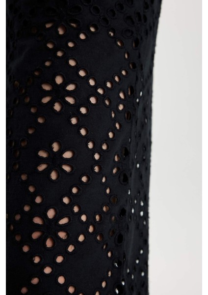 Wide Leg Kumaş Pantolon Geniş Bol Paça Cepli Yüksek Bel Brode Delikli Uzun Boy C0320AX24SM