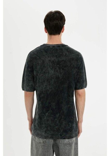 Relax Fit Bisiklet Yaka Selanik Kumaş Kısa Kollu Tişört indirimleri