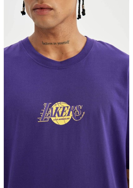 DeFactoFit NBA Los Angeles Lakers Boxy Fit Bisiklet Yaka Kısa Kollu Tişört B9910AX24SM