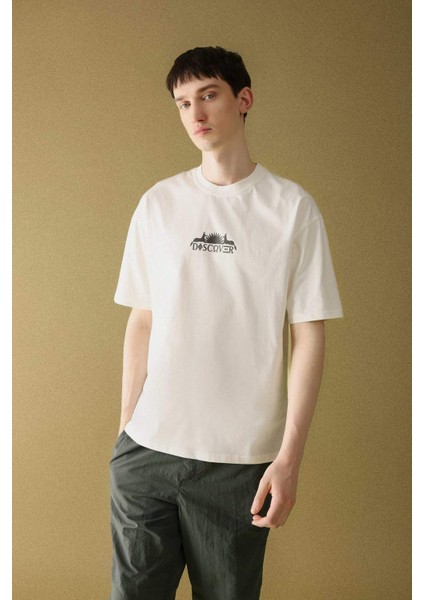 Oversize Fit Bisiklet Yaka Sırt Baskılı Kısa Kollu Tişört B4900AX24SP