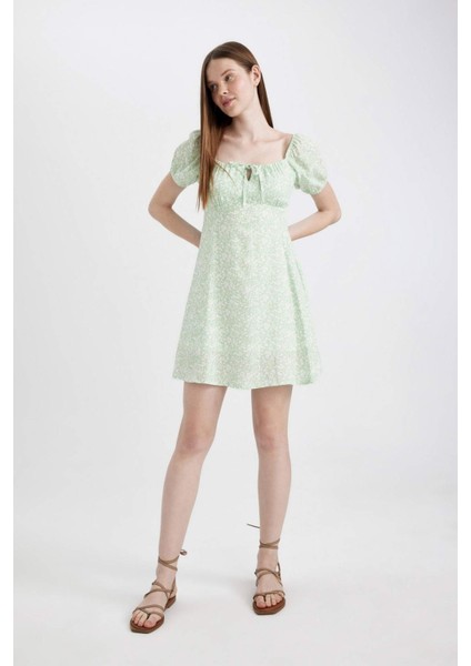 Kalp Yaka Çiçekli Omuzu Açık Krinkıl Viskon Mini Elbise C7077AX24SM