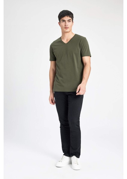 %100 Pamuk Slim Fit Dar Kesim V Yaka Basic Düz Kısa Kollu Tişört M7668AZ24SP