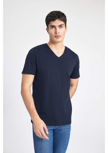 %100 Pamuk Slim Fit Dar Kesim V Yaka Basic Düz Kısa Kollu Tişört M7668AZ24SP