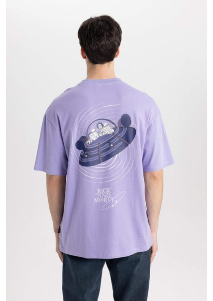 Rick and Morty Comfort Regular Fit Rahat Kalıp Bisiklet Yaka Sırt Baskılı Kısa Kollu Tişört B5504AX24SP