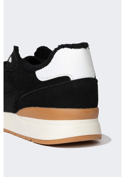 Kadın Düz Taban Bağcıklı Sneaker B9722AXNS