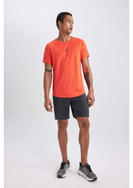 Fit Slim Fit Dar Kesim Sporcu Kısa Paça Şort B4737AX24SP