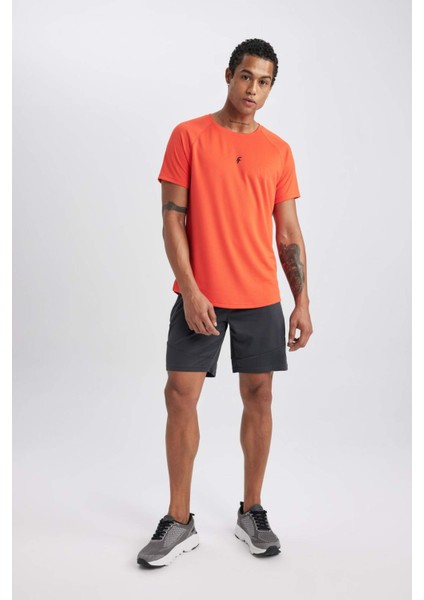 Fit Slim Fit Dar Kesim Sporcu Kısa Paça Şort B4737AX24SP