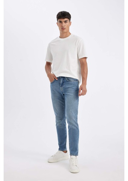 Slim Tapered Fit Dar Kalıp Normal Bel Daralan Paça Jean Pantolon B7781AX24SP