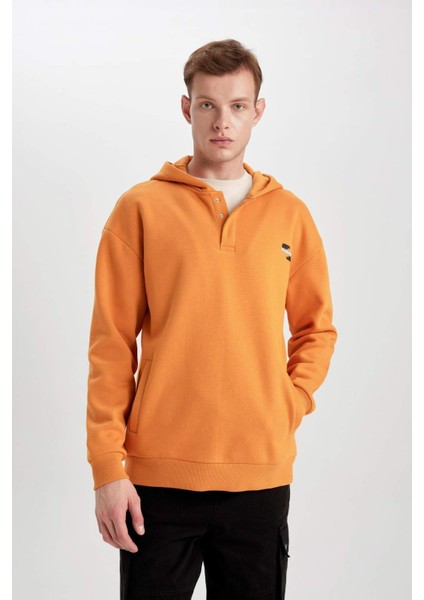 Comfort Regular Fit Rahat Kalıp Kapüşonlu Çıtçıt Kapamalı Baskılı Sweatshirt B4766AX24SP