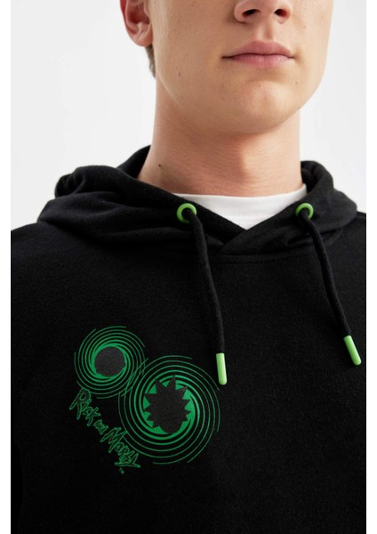Rick and Morty Boxy Fit Kapüşonlu Sırt Baskılı Sweatshirt B5368AX24SP