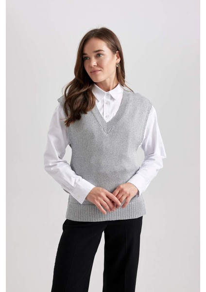 Regular Fit V Yaka Süveter B5611AX23WN