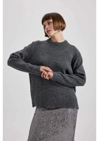 Regular Fit V Yaka Premium Yumuşak Yünlü Dokulu Kazak B2393AX23WN