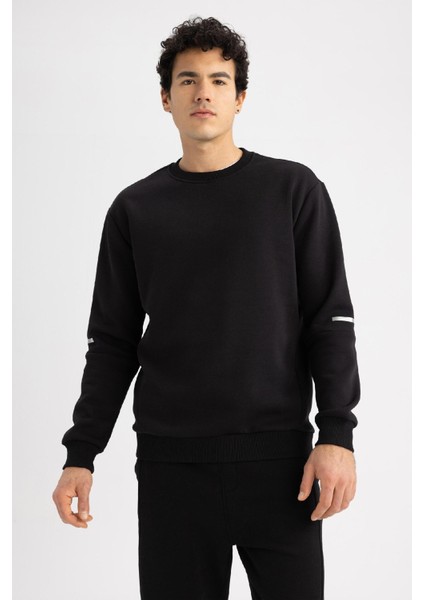 DeFactoFit Standart Fit Bisiklet Yaka Kalın Sweatshirt Y4531AZ23AU