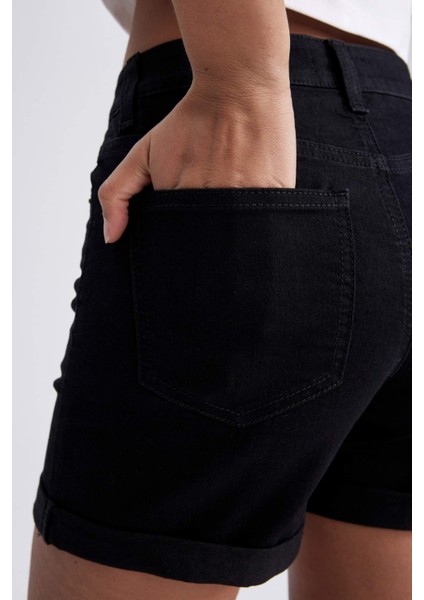 Normal Bel Katlamalı Paça Basic Düz Jean Şort A1959AX23SM
