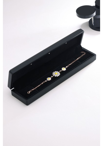 925 Ayar Gümüş Işıklı Kutuda 3'lü Papatya Bileklik Kadın Gümüş Bileklik