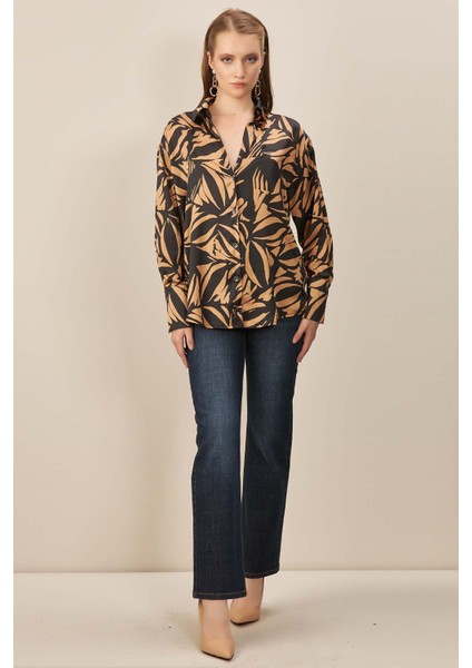 V Yaka Çok Renkli Desenli Gömlek fırsatları