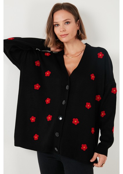 Oversize Fit Çiçekli Düğmeli V Yaka Soft Akrilik Kadın Hırka 4616192