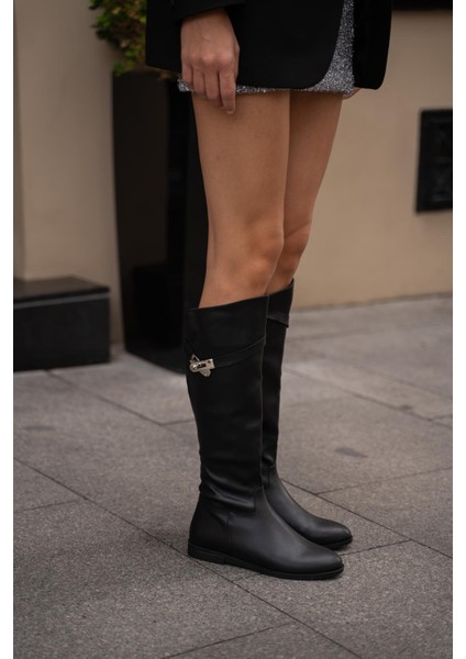Siyah Kadın Kemerli Uzun Deri Çizme modelleri