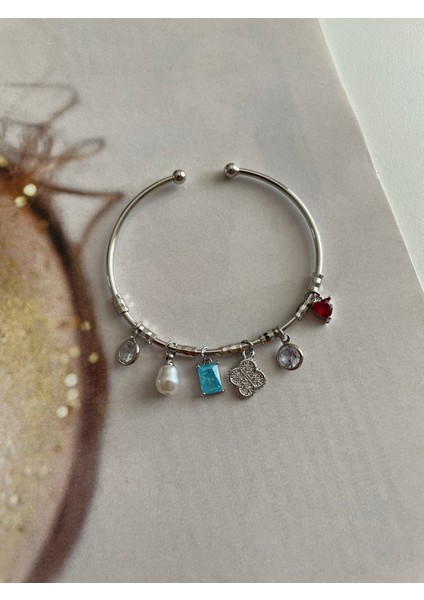 Silver Taşlı Yonca Charmlı Ithal Seri Bileklik