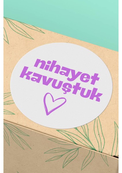 Xox Shops Lila Mor Kalpli Nihayet Kavuştuk Yazılı   Etiketi Sticker- 90 Adet - ST2267