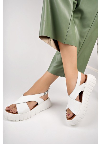 Deri Kadın Deri Sandalet TRC61-3003 fiyatları