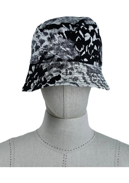 Siyah Beyaz Desenli Bucket Şapka