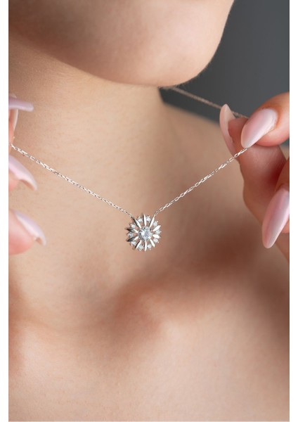 925 Ayar Gümüş Rodyum Kaplama Işıltılı Tektaş Güneş Kolye fiyatları